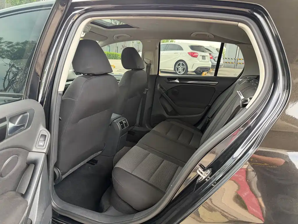 Volkswagen Golf 2010 1.4TSI Manual Comfort 2010 - thumbnail 9
