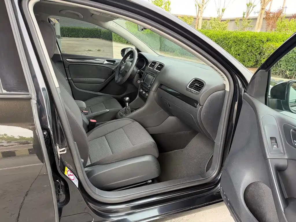 Volkswagen Golf 2010 1.4TSI Manual Comfort 2010 - thumbnail 15