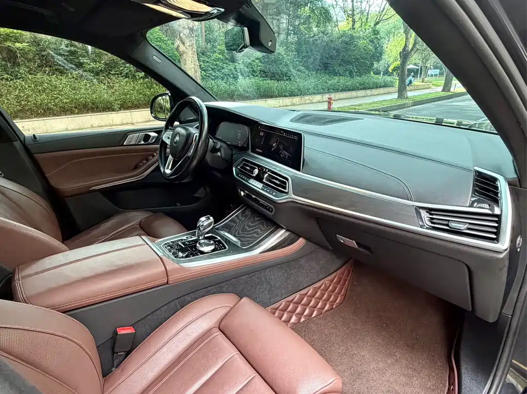 BMW BMW X7 2019 xDrive40i Leading Edition Luxury Package 2019 - thumbnail 5