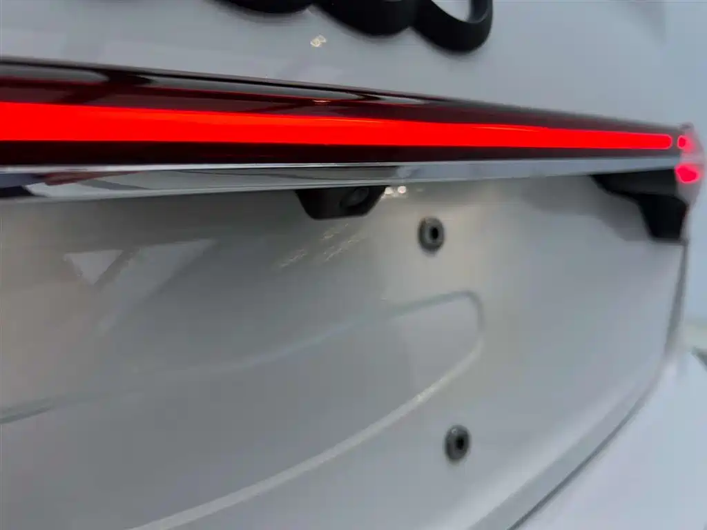 Audi Audi A4L 2022 40 TFSI Luxury Dynamic Edition 2022 - thumbnail 6