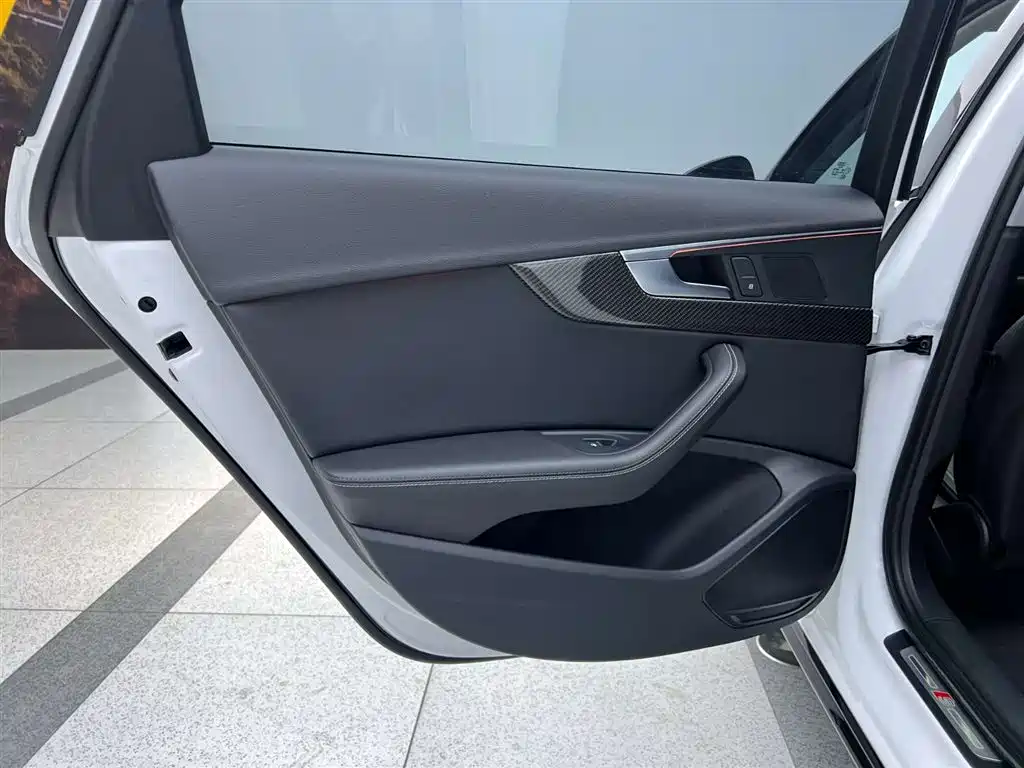 Audi Audi A4L 2022 40 TFSI Luxury Dynamic Edition 2022 - thumbnail 16