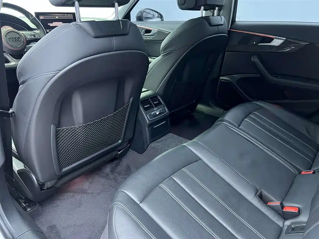 Audi Audi A4L 2022 40 TFSI Luxury Dynamic Edition 2022 - thumbnail 25