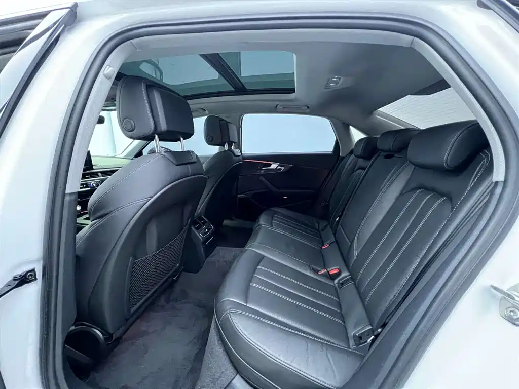 Audi Audi A4L 2022 40 TFSI Luxury Dynamic Edition 2022 - thumbnail 26