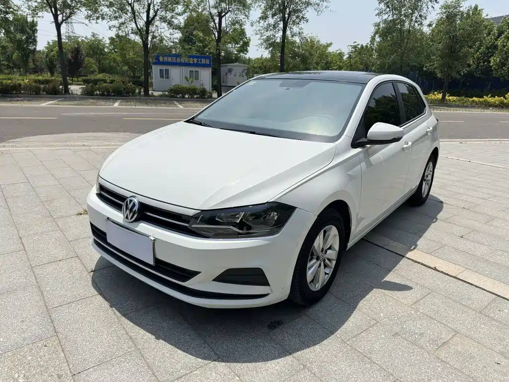 Volkswagen Polo 2019 Plus 1.5L Automatic Colorful Tech Edition 2019 - thumbnail 2