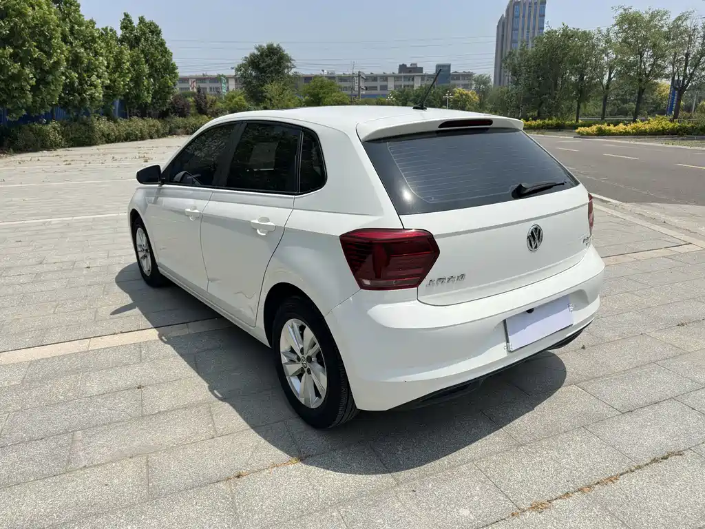 Volkswagen Polo 2019 Plus 1.5L Automatic Colorful Tech Edition 2019 - thumbnail 7