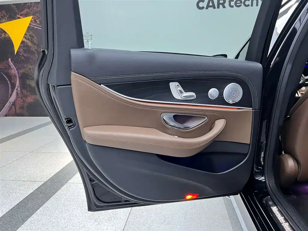 Mercedes-Benz Mercedes-Benz E-Class 2021 E 300 L Sport Prestige 2020 - thumbnail 27