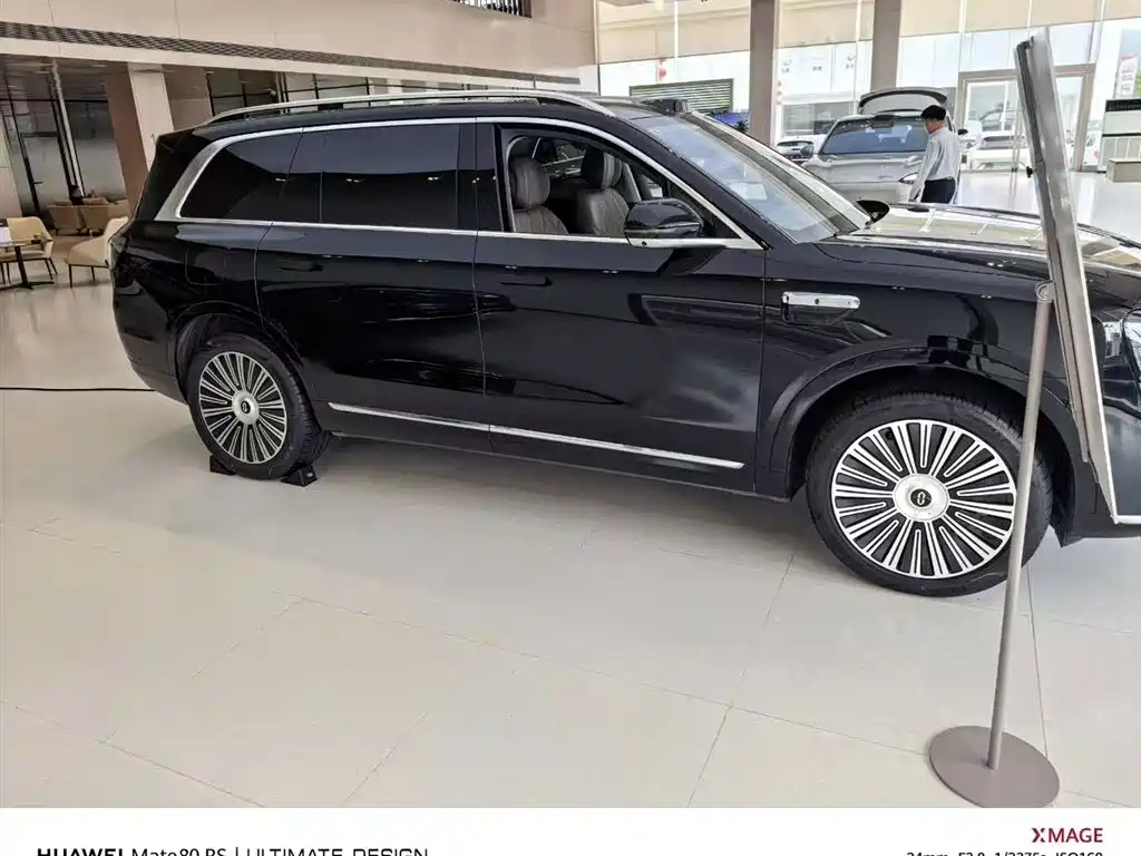 AITO AITO M9 2025 EREV Ultra 52kWh 5-Seater (192-line LiDAR) 2025 - thumbnail 5