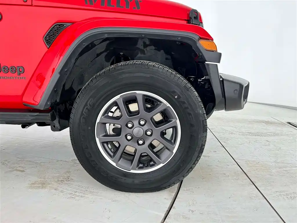Jeep 2022 Jeep Gladiator 3.6L Launch Edition 2023 - thumbnail 10