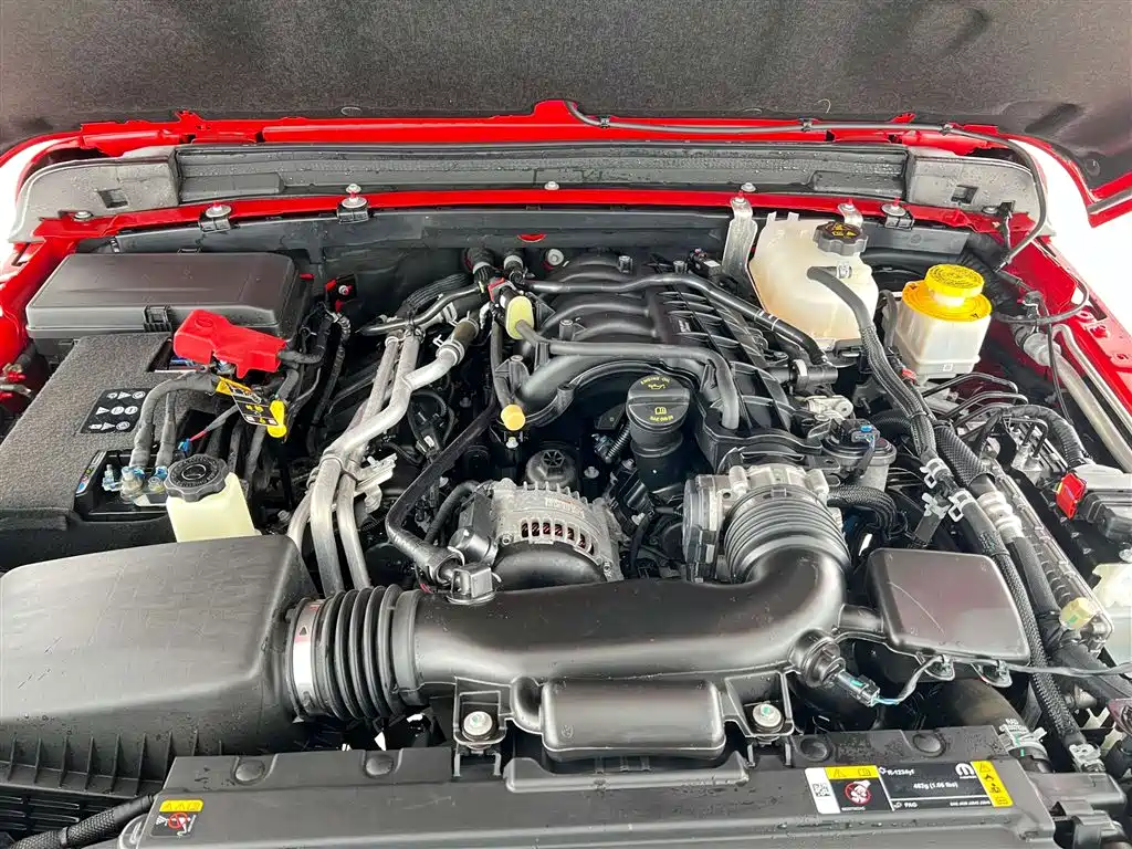 Jeep 2022 Jeep Gladiator 3.6L Launch Edition 2023 - thumbnail 11