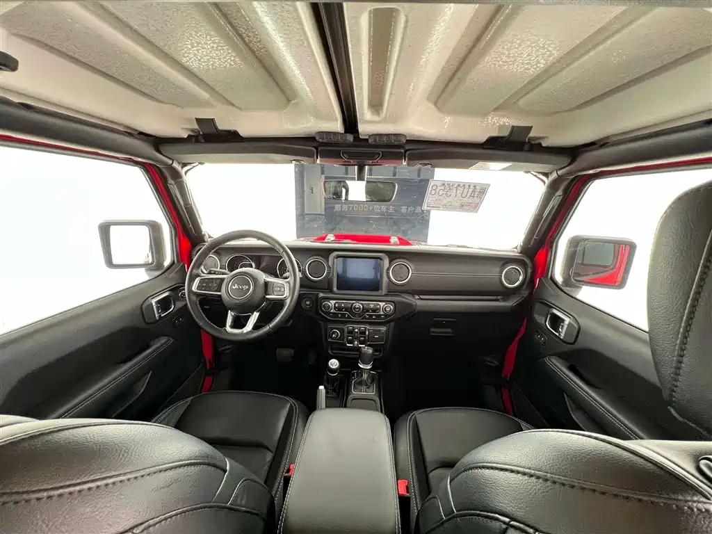 Jeep 2022 Jeep Gladiator 3.6L Launch Edition 2023 - thumbnail 12