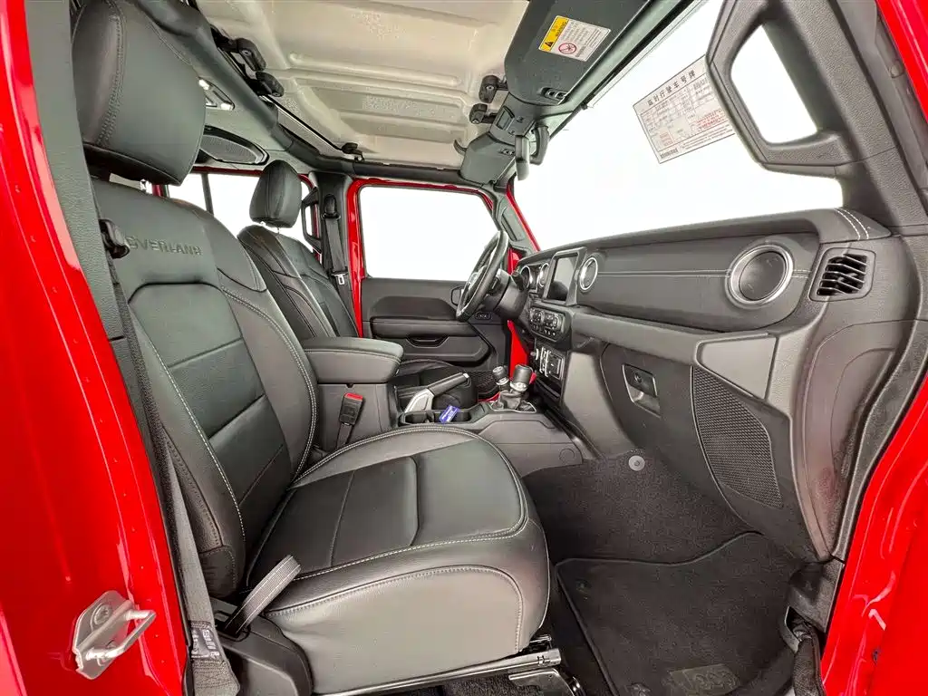 Jeep 2022 Jeep Gladiator 3.6L Launch Edition 2023 - thumbnail 17