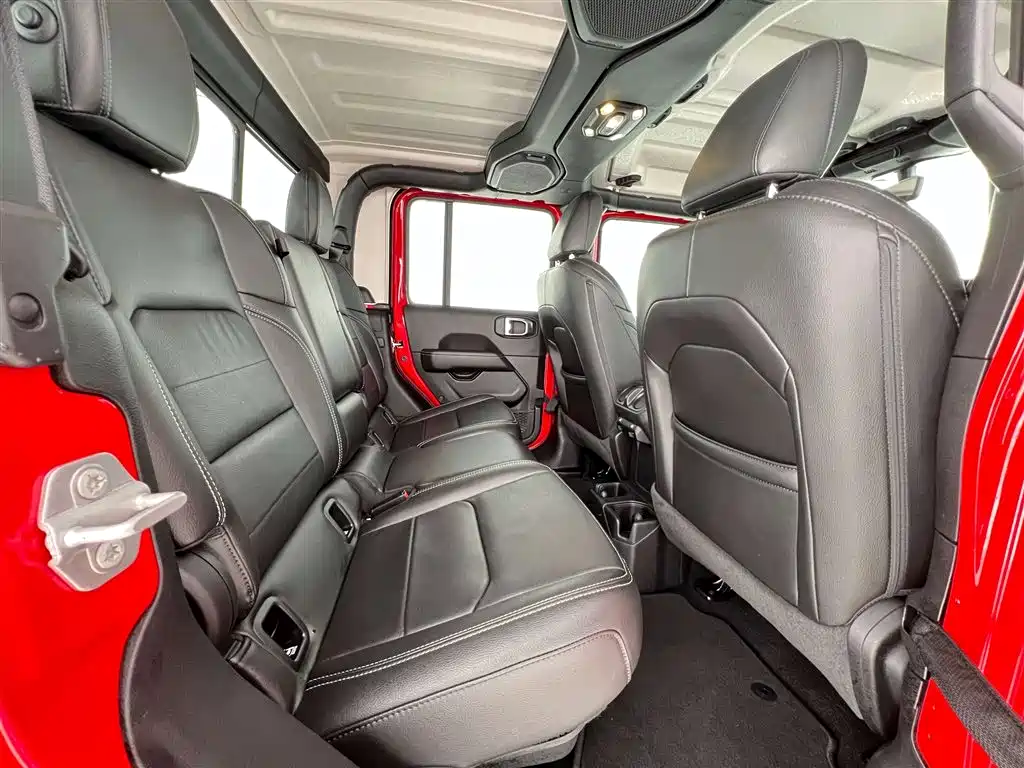 Jeep 2022 Jeep Gladiator 3.6L Launch Edition 2023 - thumbnail 18