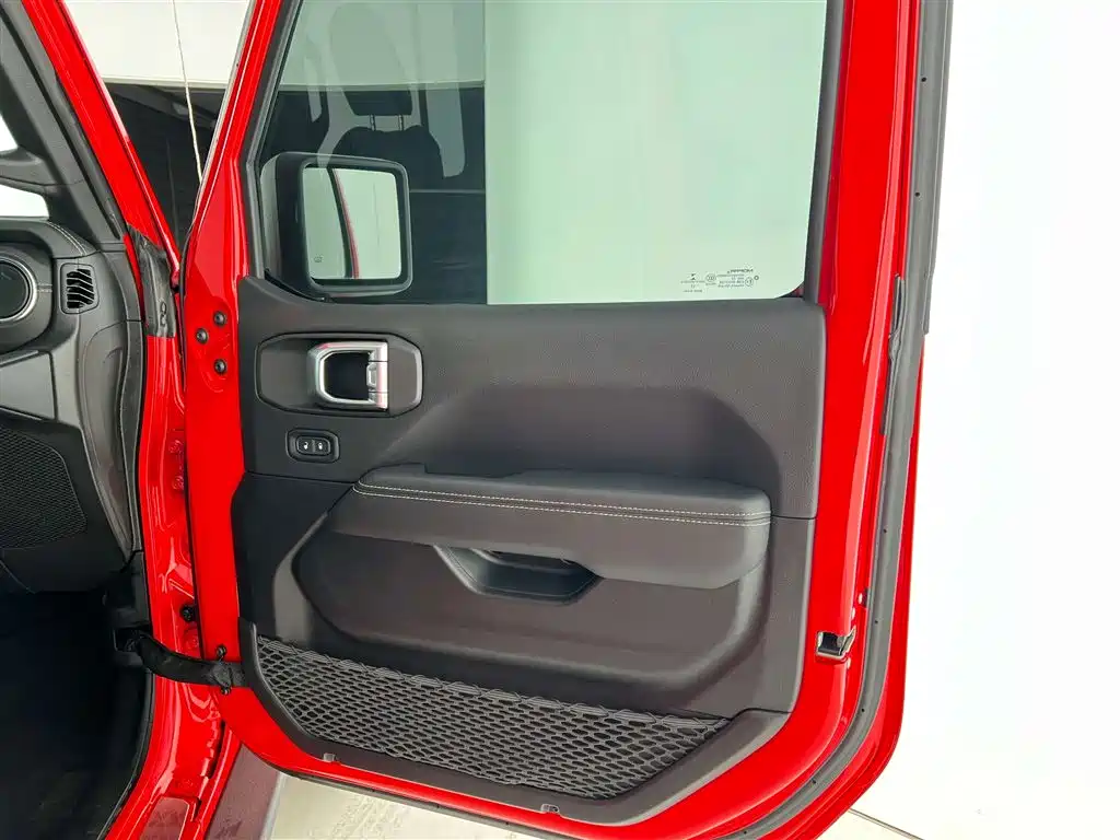 Jeep 2022 Jeep Gladiator 3.6L Launch Edition 2023 - thumbnail 24