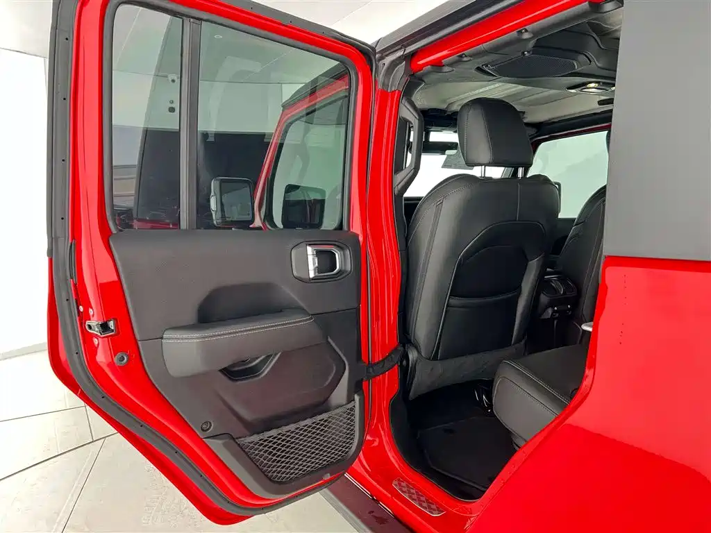 Jeep 2022 Jeep Gladiator 3.6L Launch Edition 2023 - thumbnail 27
