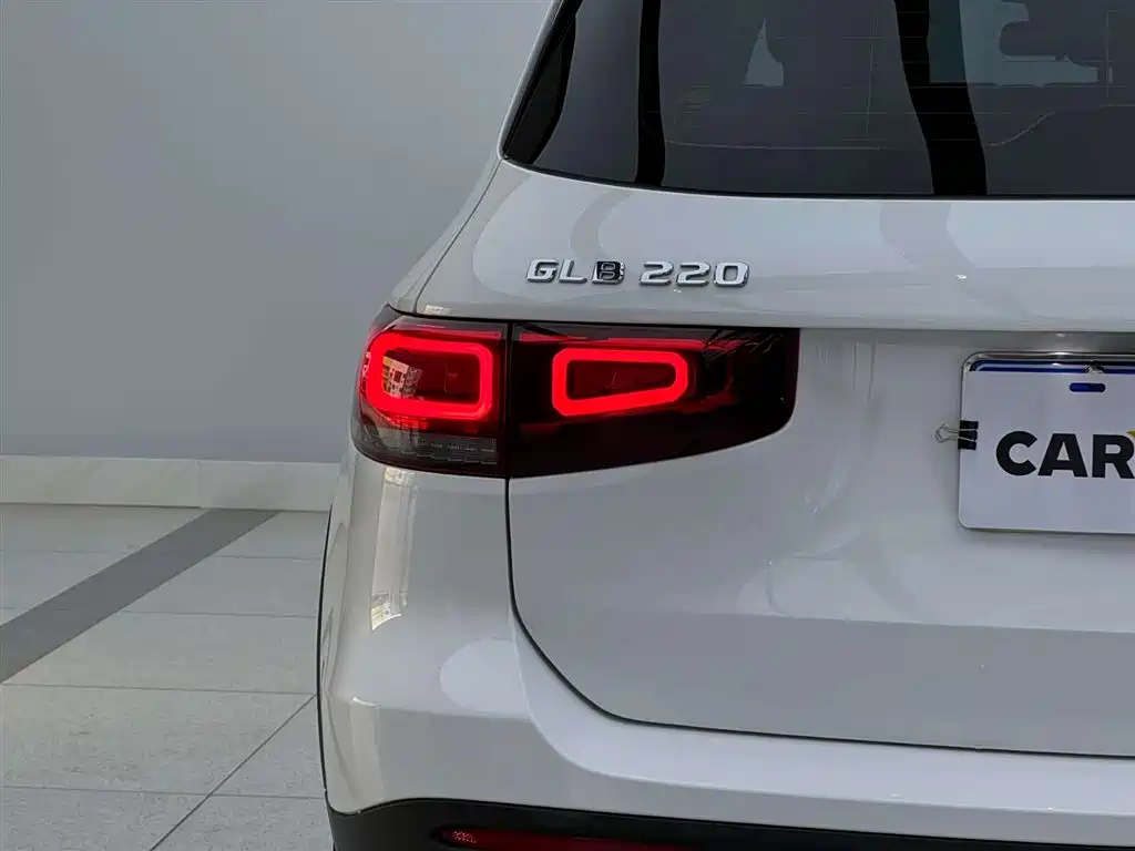 Mercedes-Benz Mercedes-Benz GLB 220 2023 - thumbnail 8