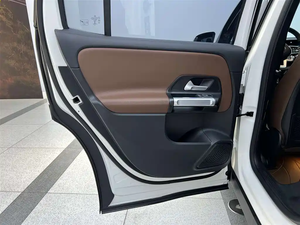 Mercedes-Benz Mercedes-Benz GLB 220 2023 - thumbnail 22