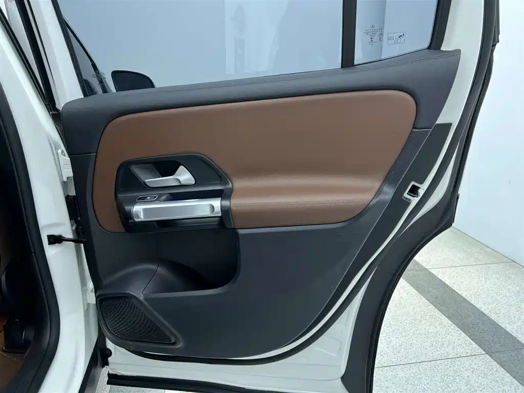 Mercedes-Benz Mercedes-Benz GLB 220 2023 - thumbnail 24