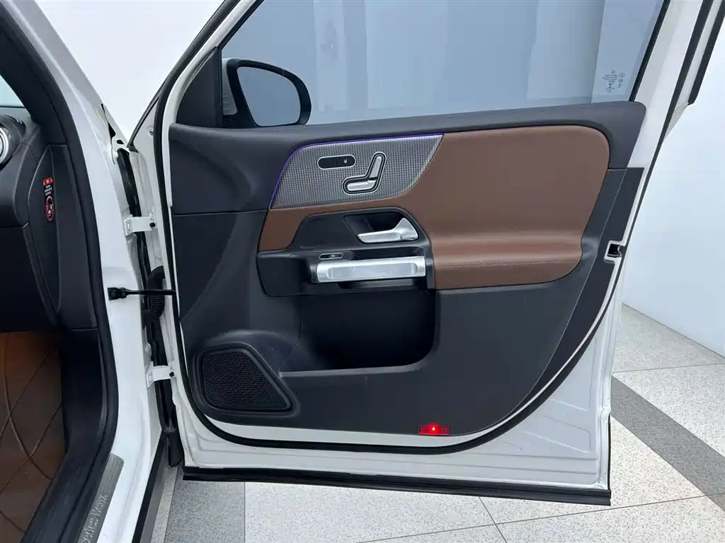 Mercedes-Benz Mercedes-Benz GLB 220 2023 - thumbnail 25