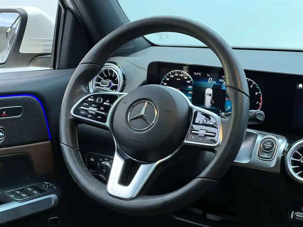 Mercedes-Benz Mercedes-Benz GLB 220 2023 - thumbnail 28