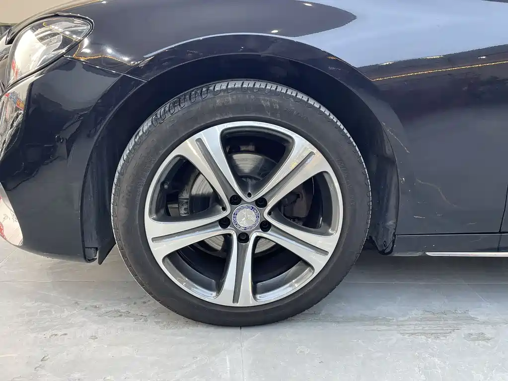 Mercedes-Benz Mercedes-Benz E-Class 2016 E 200 L Sport 2016 - thumbnail 15