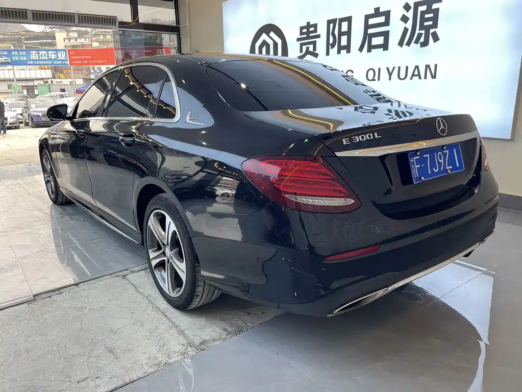 Mercedes-Benz Mercedes-Benz E-Class 2016 E 200 L Sport 2016 - thumbnail 19