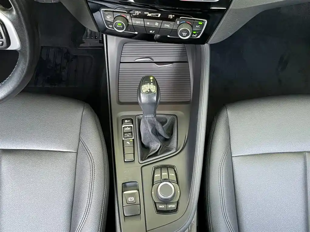BMW BMW X1 2019 sDrive20Li Leading Edition 2019 - thumbnail 9