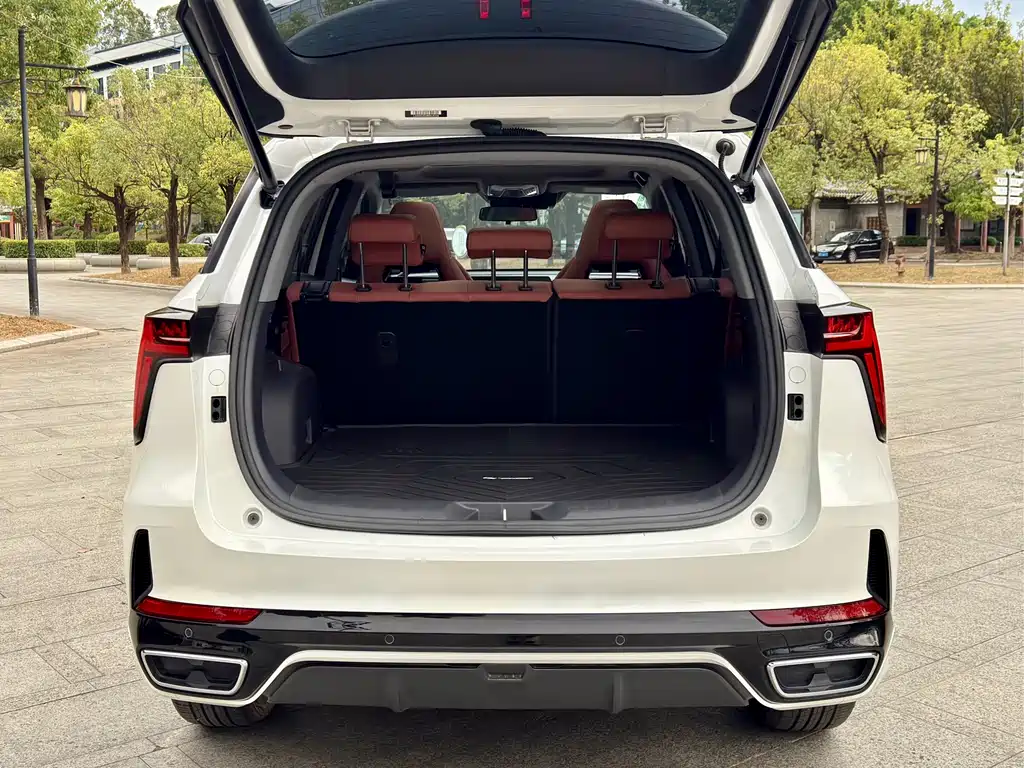 Changan Changan CS75 Plus 2024 3rd Gen Champion Edition 1.5T Smart Driving Jinghang 2024 - thumbnail 19