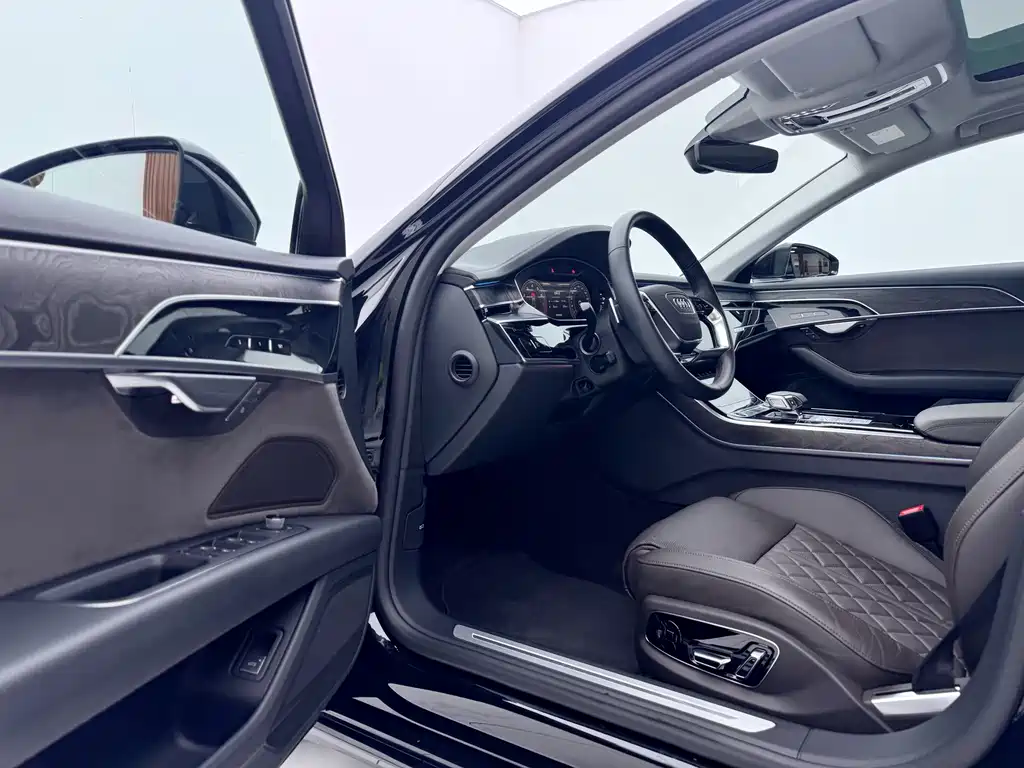 Audi Audi A8 2021 A8L 50 TFSI quattro Comfort Edition 2021 - thumbnail 5