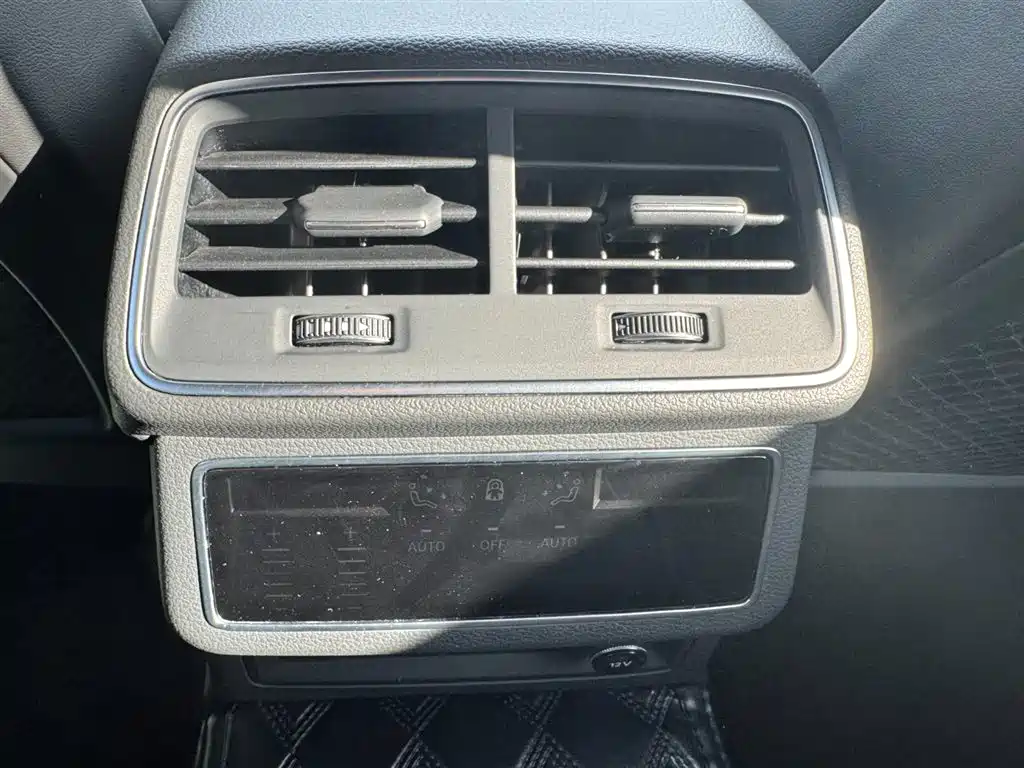 Audi Audi A6L 2023 45 TFSI Zhenxuan Dynamic Edition 2024 - thumbnail 10