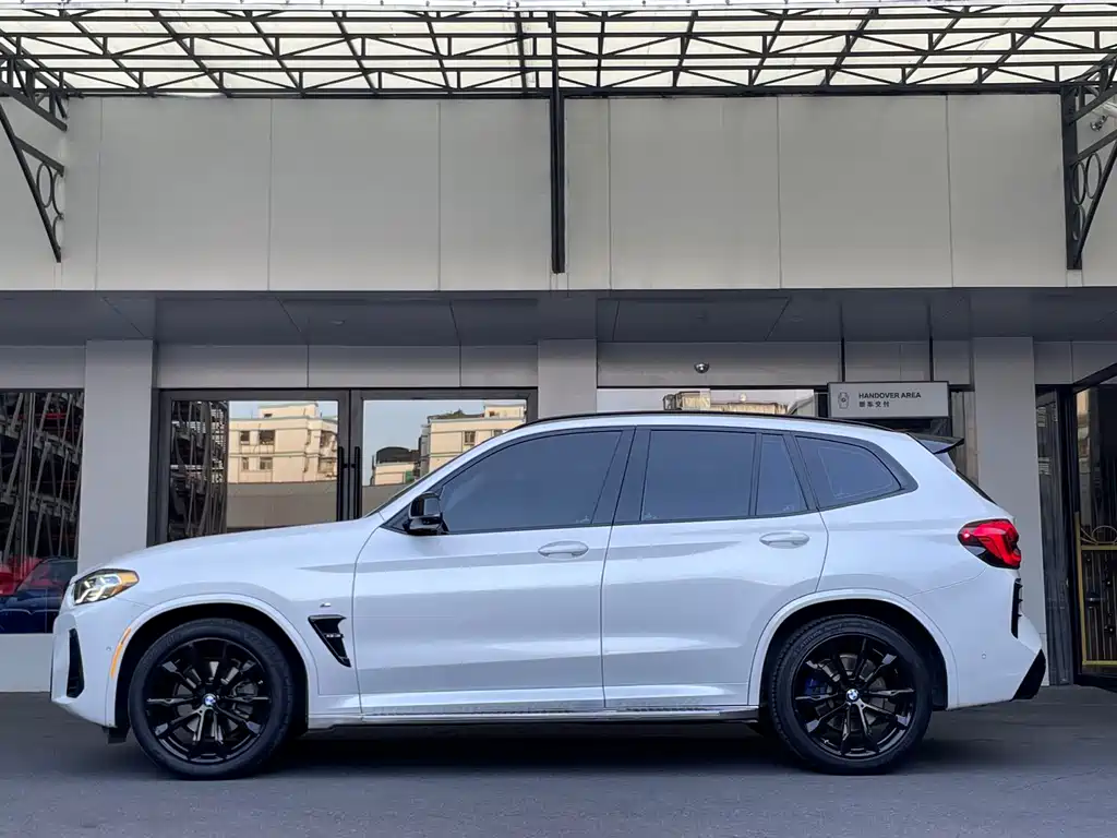 BMW BMW X3 2023 xDrive30i Leading Edition M Night Shadow Package 2023 - thumbnail 3