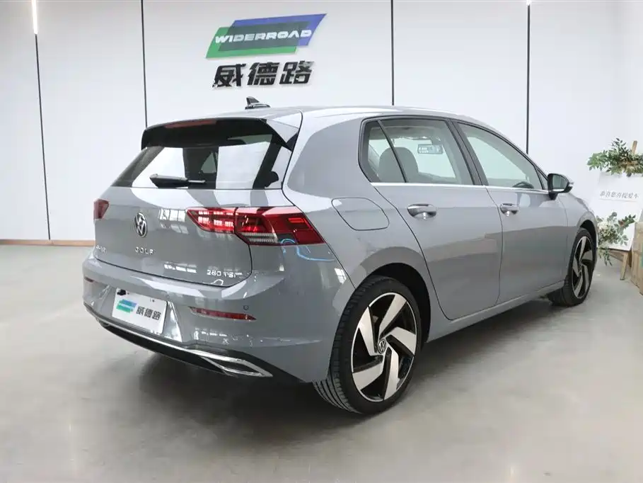 Volkswagen Golf 2023 280TSI DSG Pro 2023 - thumbnail 4