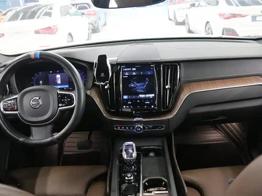 Volvo Volvo XC60 2023 B5 AWD Inscription 2023 - thumbnail 5