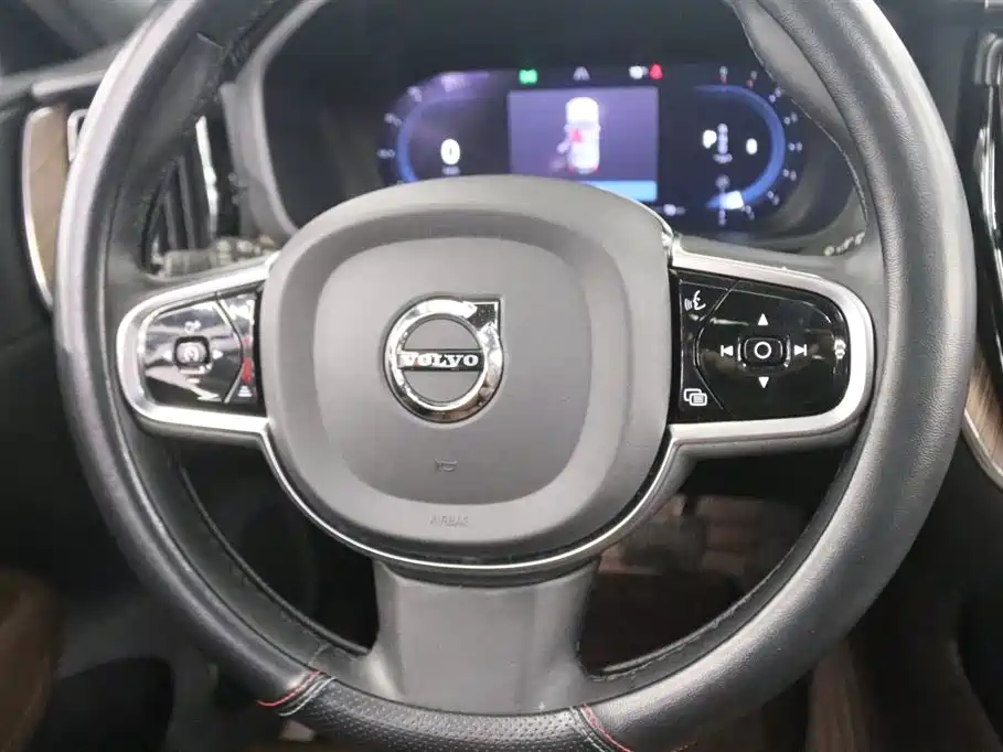 Volvo Volvo XC60 2023 B5 AWD Inscription 2023 - thumbnail 6