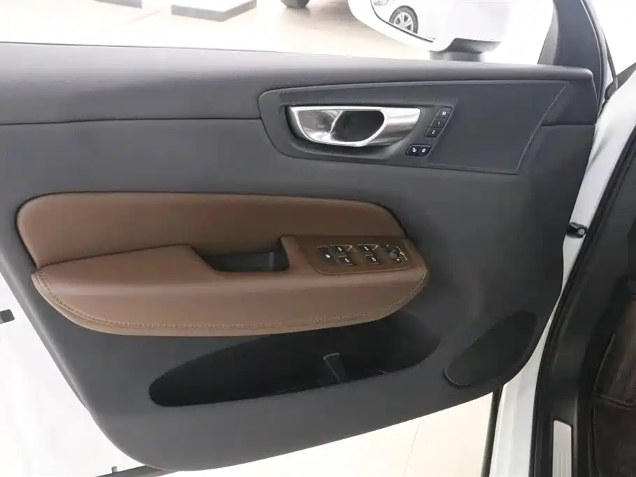 Volvo Volvo XC60 2023 B5 AWD Inscription 2023 - thumbnail 11