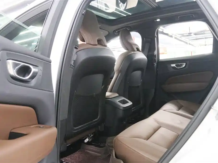 Volvo Volvo XC60 2023 B5 AWD Inscription 2023 - thumbnail 14