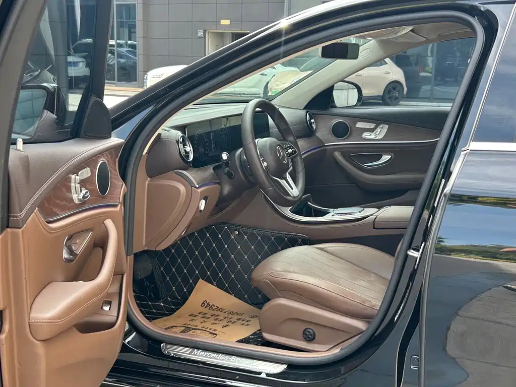 Mercedes-Benz Mercedes-Benz E-Class 2020 E 300 L Fashion Edition 2019 - thumbnail 4