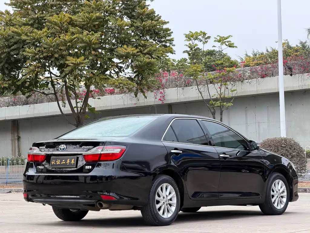 Toyota Camry 2016 2.5G 10th Anniversary Luxury Navigation Edition 2016 - thumbnail 4