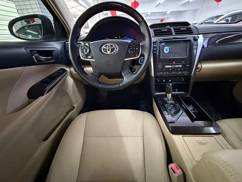 Toyota Camry 2016 2.5G 10th Anniversary Luxury Navigation Edition 2016 - thumbnail 11