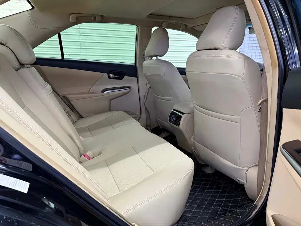 Toyota Camry 2016 2.5G 10th Anniversary Luxury Navigation Edition 2016 - thumbnail 13