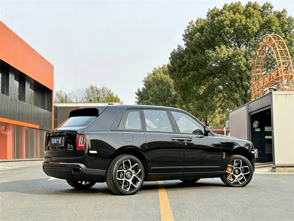 Rolls-Royce Cullinan 2020 Black Badge 2023 - thumbnail 3