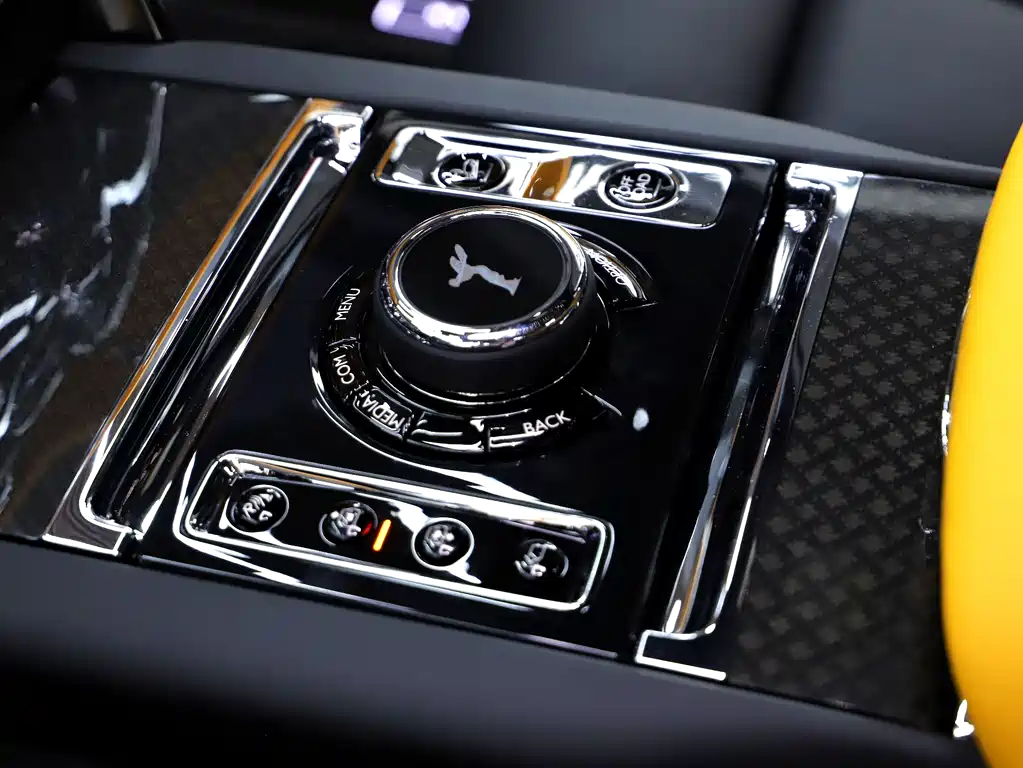 Rolls-Royce Cullinan 2020 Black Badge 2023 - thumbnail 10