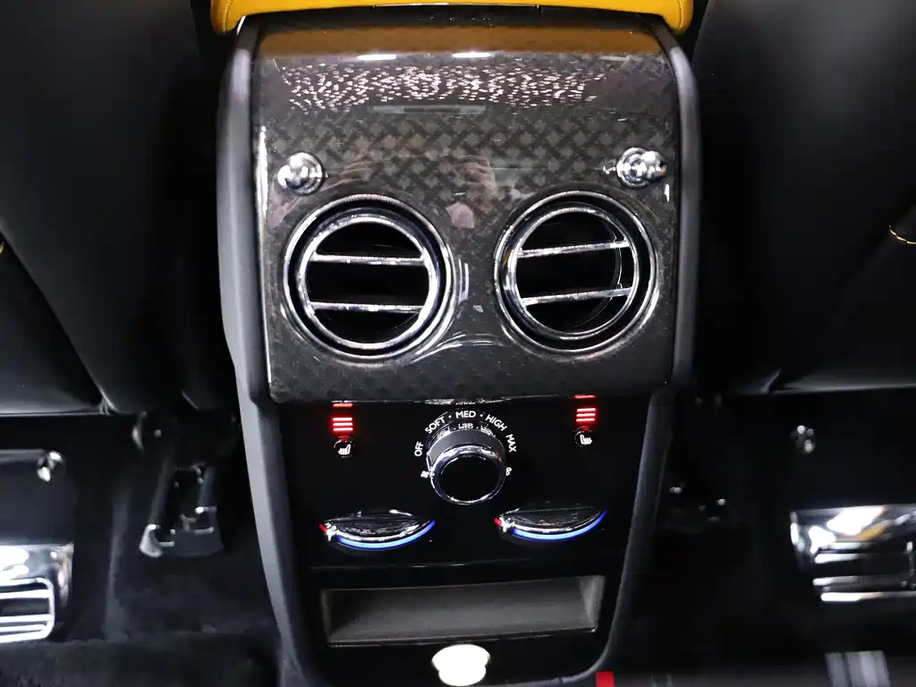 Rolls-Royce Cullinan 2020 Black Badge 2023 - thumbnail 15