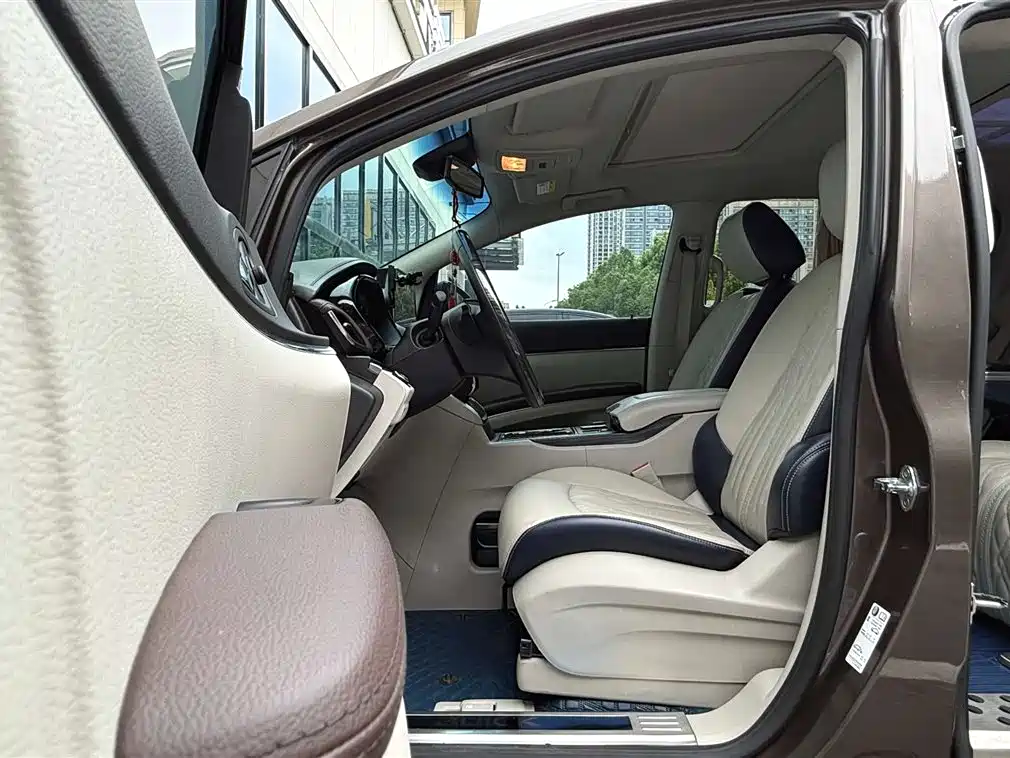 Buick Buick GL8 2022 Land Business Class 652T Luxury 2022 - thumbnail 18