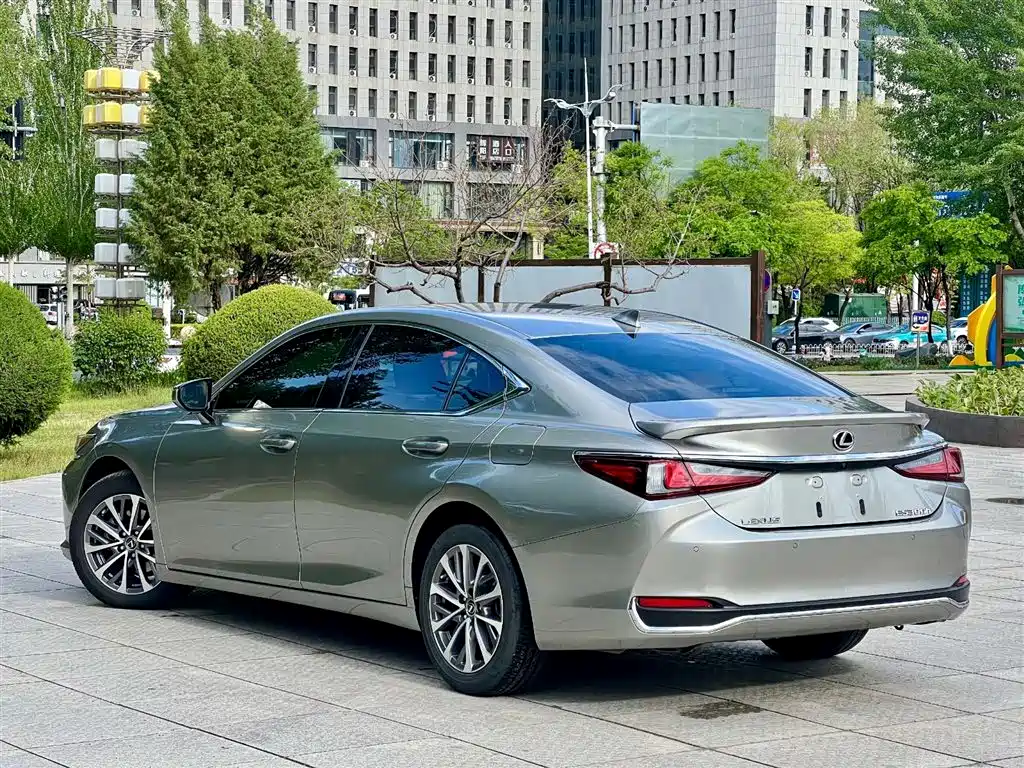 Lexus Lexus ES 2022 300h Excellence Edition 2023 - thumbnail 6