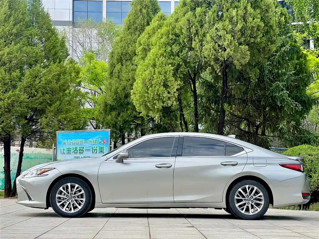 Lexus Lexus ES 2022 300h Excellence Edition 2023 - thumbnail 7