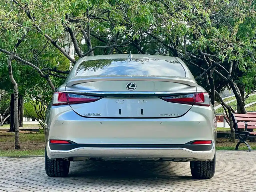 Lexus Lexus ES 2022 300h Excellence Edition 2023 - thumbnail 11