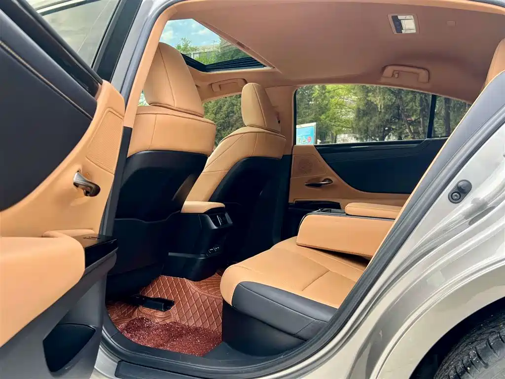 Lexus Lexus ES 2022 300h Excellence Edition 2023 - thumbnail 18