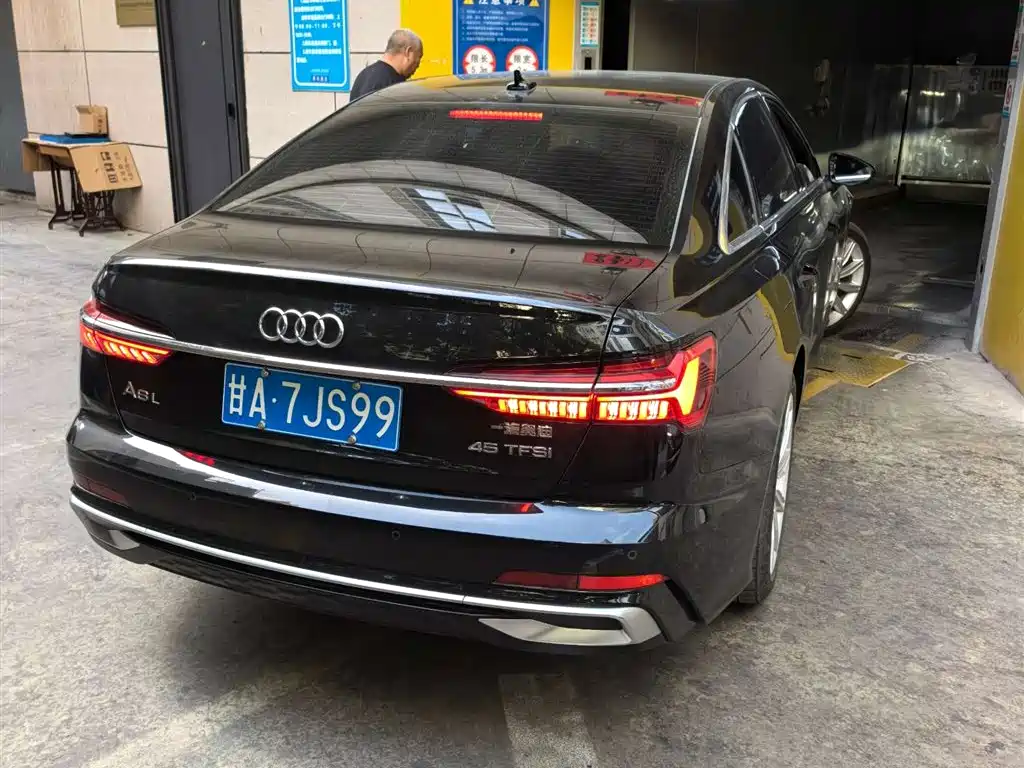 Audi Audi A6L 2024 45 TFSI Zhenxuan Dynamic Edition 2025 - thumbnail 3