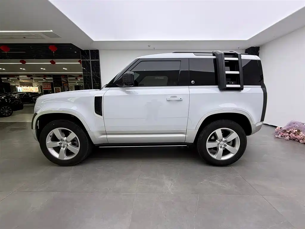 Land Rover Land Rover Defender 2022 90 2.0T P300 2023 - thumbnail 8