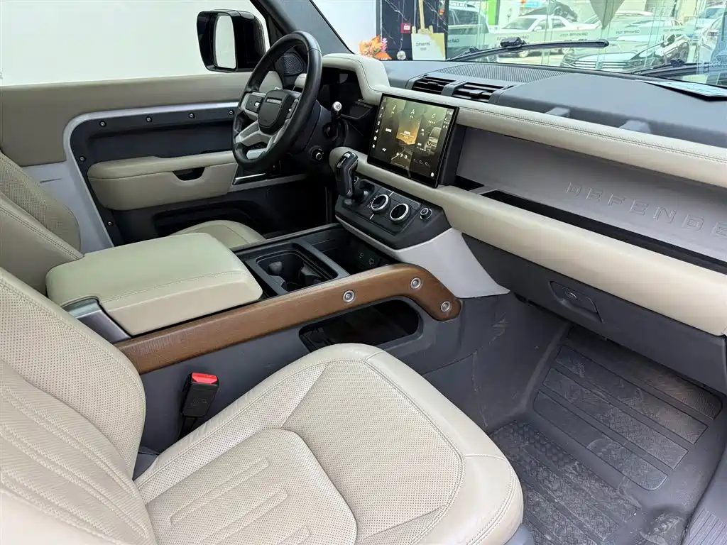 Land Rover Land Rover Defender 2022 90 2.0T P300 2023 - thumbnail 19